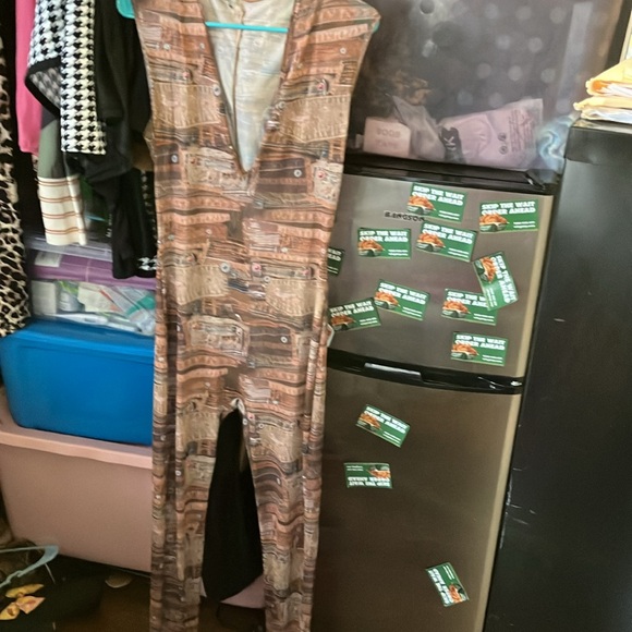 Small pair of Jeans - Picture 8 of 16